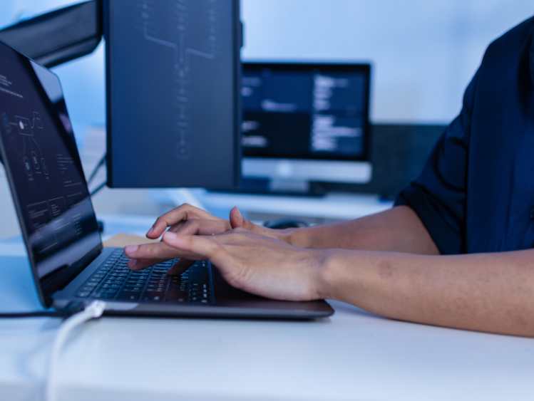 AI Prompt Engineering for Non-Technical Professionals